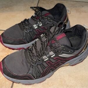 ASICS Women's Athletic Shoes size 9